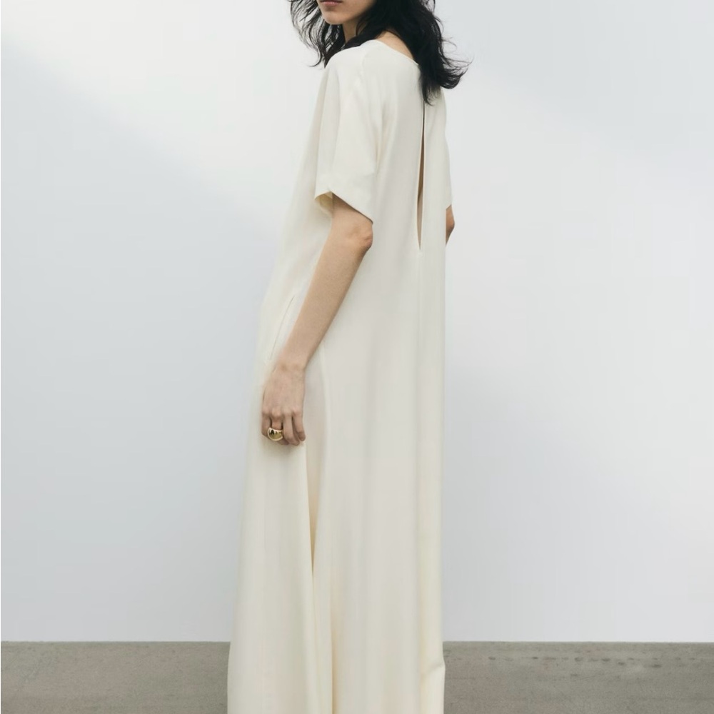 H&M Butterfly-Sleeved Cream Maxi Dress. Large. Sold out - Picture 2 of 10